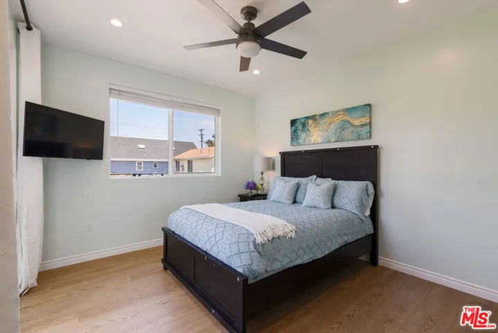 1433 Livonia Avenue, Los Angeles, California 90035