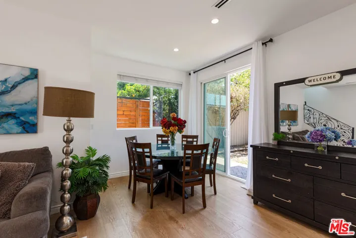 1433 Livonia Avenue, Los Angeles, California 90035