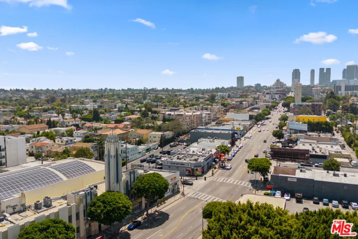 1433 Livonia Avenue, Los Angeles, California 90035