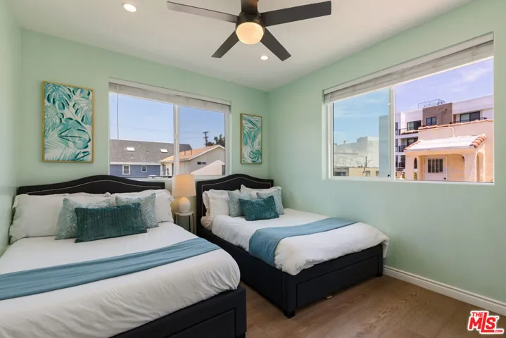 1433 Livonia Avenue, Los Angeles, California 90035