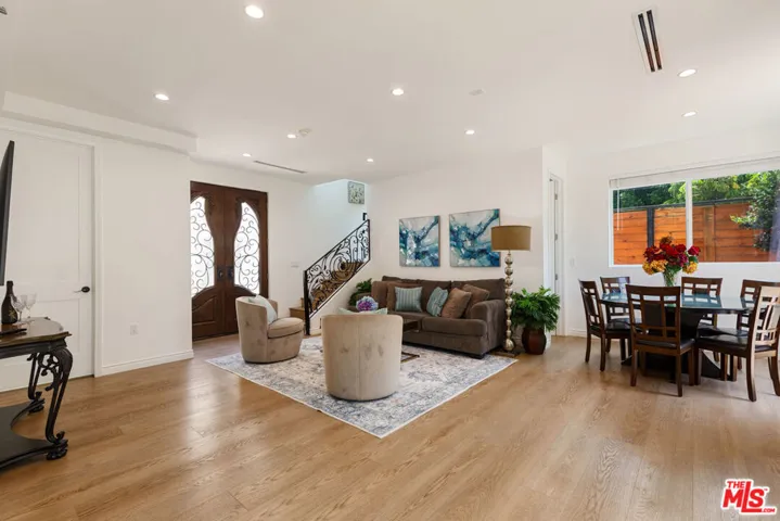 1433 Livonia Avenue, Los Angeles, California 90035