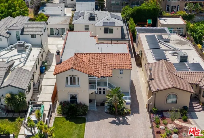 1433 Livonia Avenue, Los Angeles, California 90035