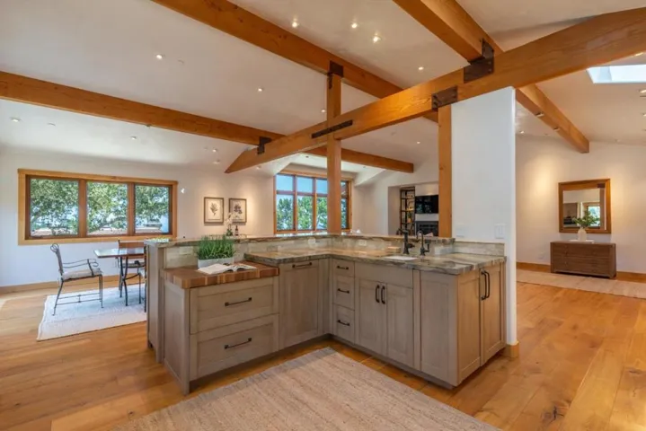 140 San Remo Road, Carmel, California 93923