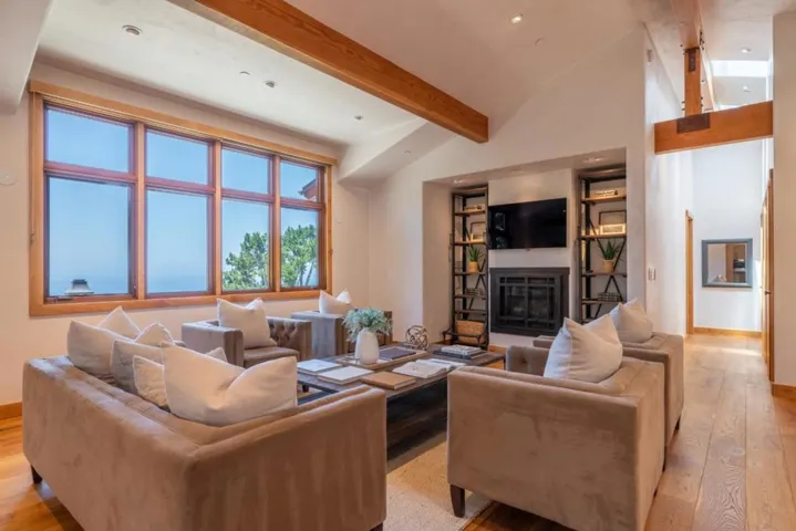 140 San Remo Road, Carmel, California 93923
