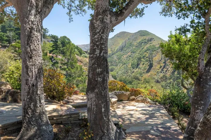 140 San Remo Road, Carmel, California 93923