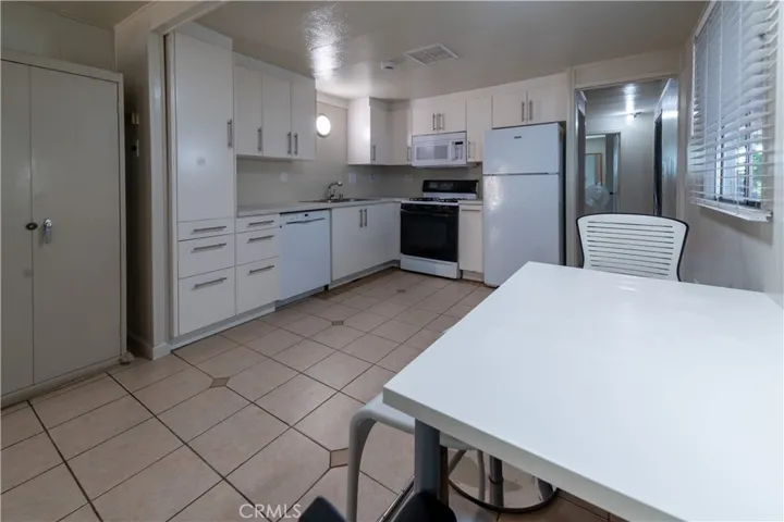 600 East Weddell Drive 8, Sunnyvale, California 94089