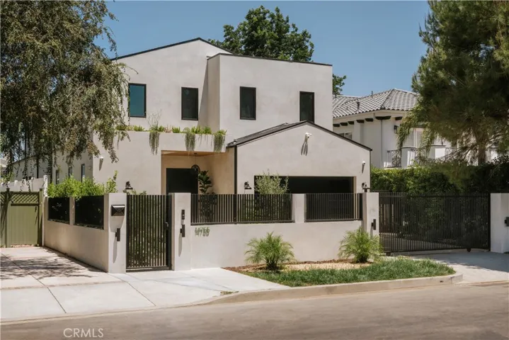 14755 Hesby Street, Sherman Oaks, California 91403