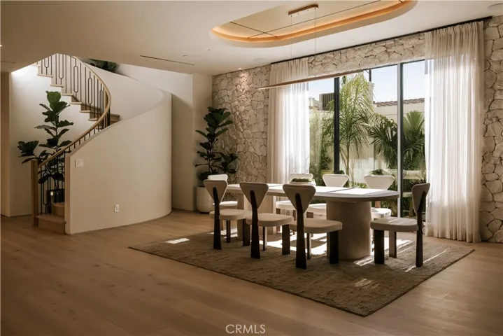14755 Hesby Street, Sherman Oaks, California 91403