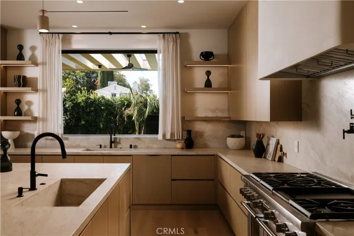 14755 Hesby Street, Sherman Oaks, California 91403