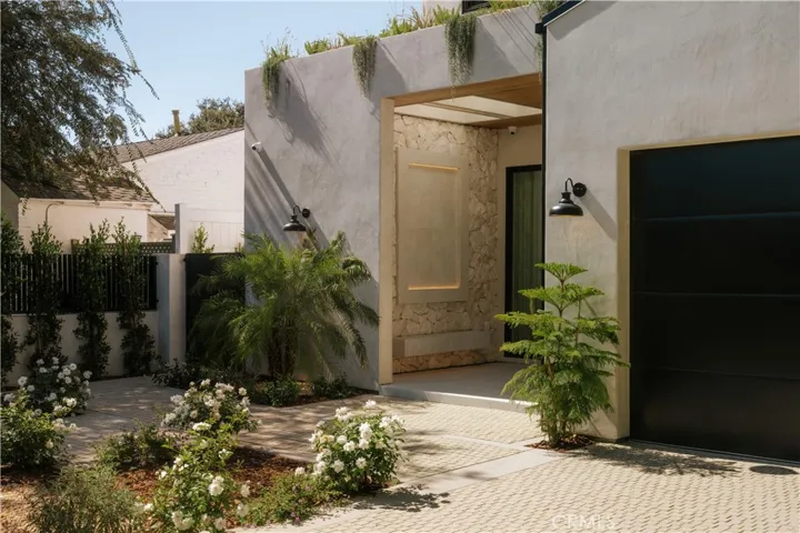 14755 Hesby Street, Sherman Oaks, California 91403