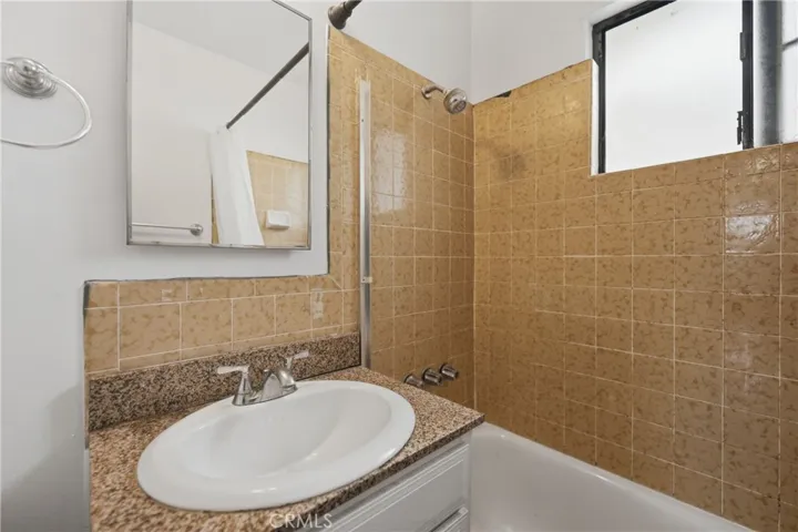 10128 Walnut E, Bellflower, California 90706