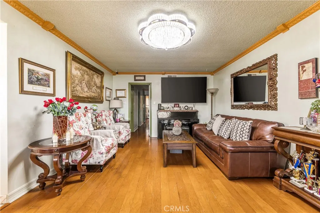 513 W 224th, Carson, California 90745 — photo 5