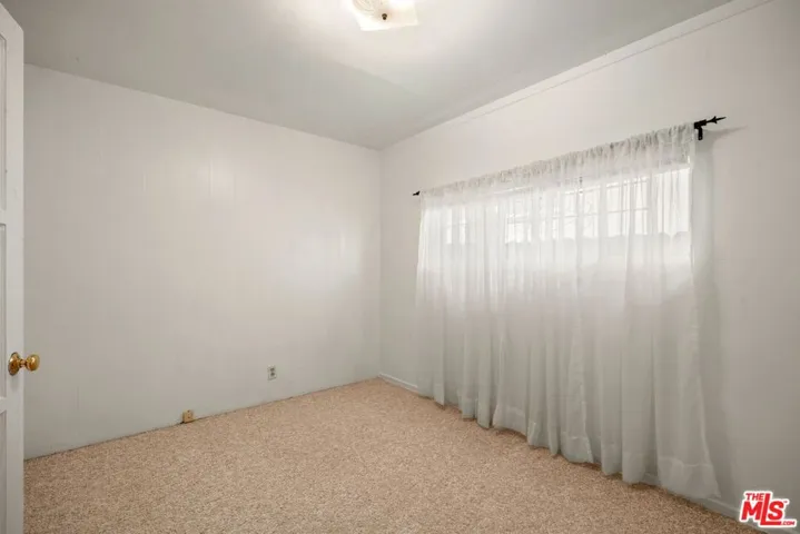 435 Raymond Avenue, Santa Monica, California 90405