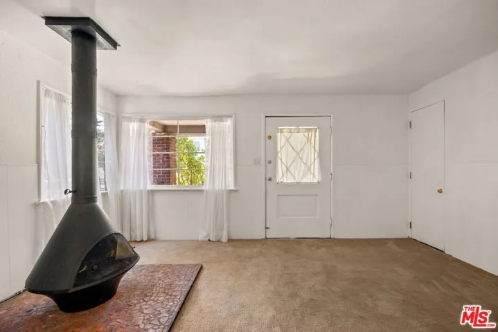 435 Raymond Avenue, Santa Monica, California 90405