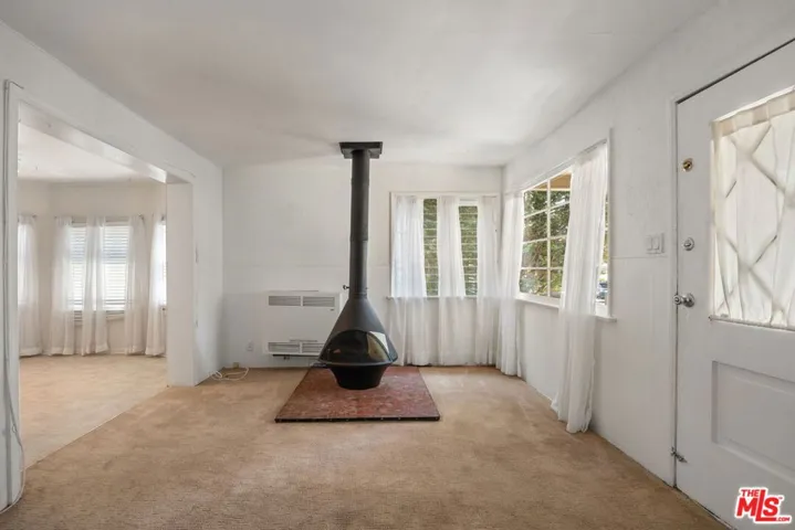 435 Raymond Avenue, Santa Monica, California 90405