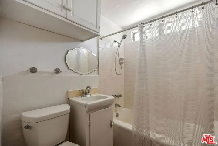 435 1/2 Raymond Avenue, Santa Monica, California 90405