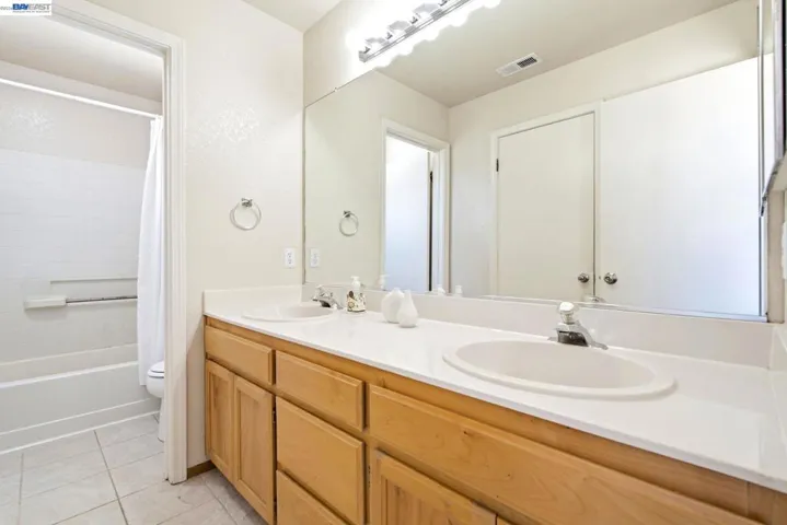 1356 Peppertree Way, Tracy, California 95376
