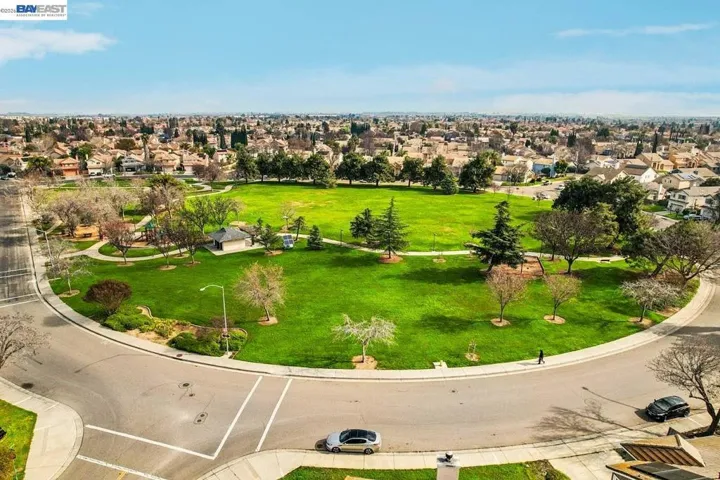 1356 Peppertree Way, Tracy, California 95376