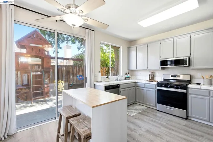 1356 Peppertree Way, Tracy, California 95376
