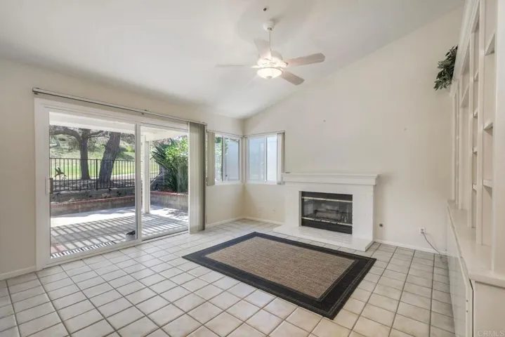 1826 Spyglass Cir, Vista, California 92081