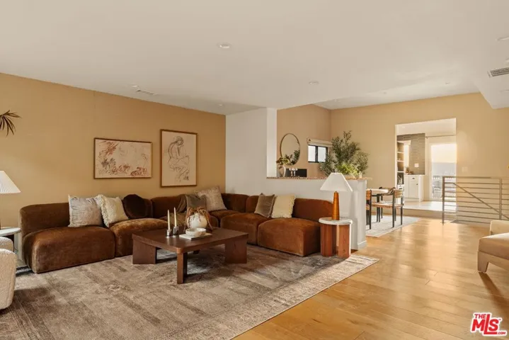 937 Lucile Avenue, Los Angeles, California 90026