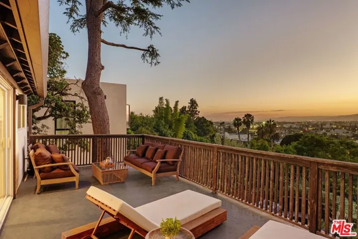 937 Lucile Avenue, Los Angeles, California 90026