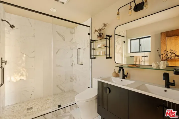 937 Lucile Avenue, Los Angeles, California 90026