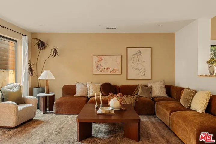 937 Lucile Avenue, Los Angeles, California 90026