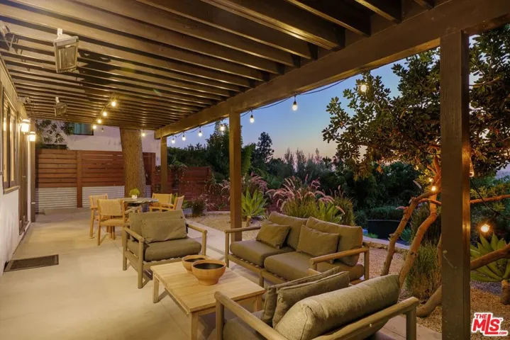 937 Lucile Avenue, Los Angeles, California 90026