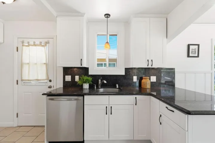 527 Poplar Avenue, San Bruno, California 94066