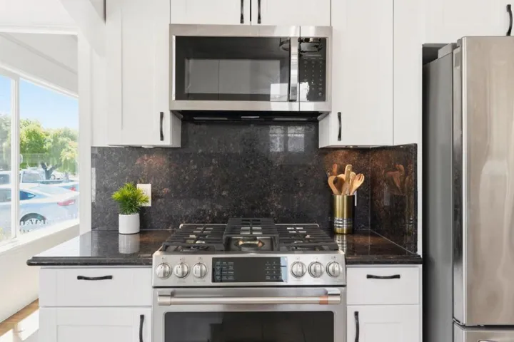 527 Poplar Avenue, San Bruno, California 94066