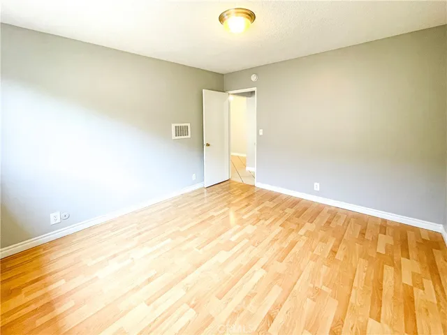 13717 Chadron Avenue 14, Hawthorne, California 90250