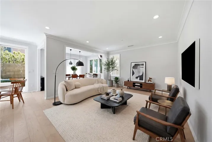Virtually Staged