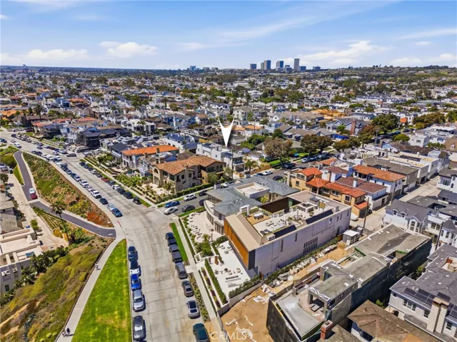 209 Narcissus Avenue, Corona Del Mar, California 92625