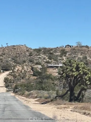5437 Davis Way, Yucca Valley, California 92284