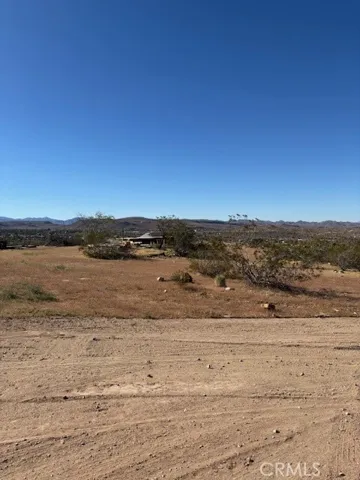 5437 Davis Way, Yucca Valley, California 92284
