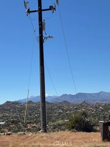 5437 Davis Way, Yucca Valley, California 92284