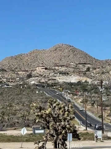 5437 Davis Way, Yucca Valley, California 92284