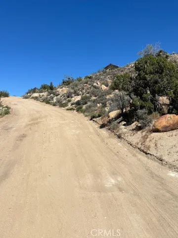 5437 Davis Way, Yucca Valley, California 92284