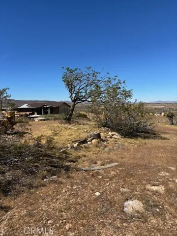 5437 Davis Way, Yucca Valley, California 92284