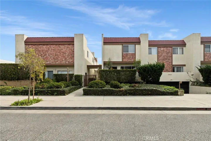 2452 Chelsea Place M, Santa Monica, California 90404