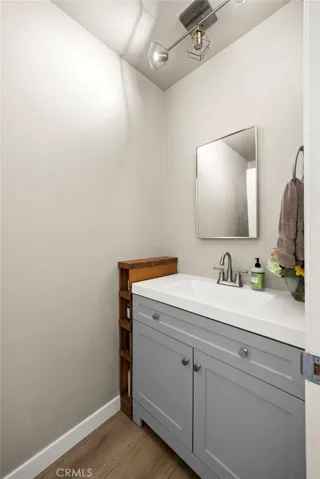 2452 Chelsea Place M, Santa Monica, California 90404