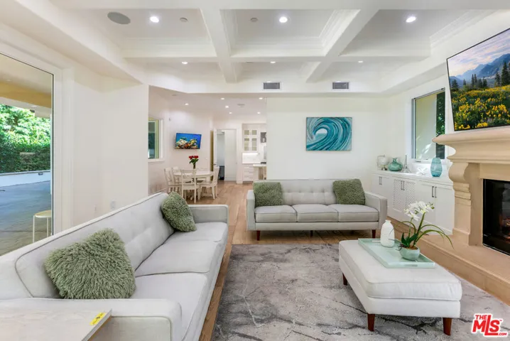 391 S Saltair Avenue, Los Angeles, California 90049