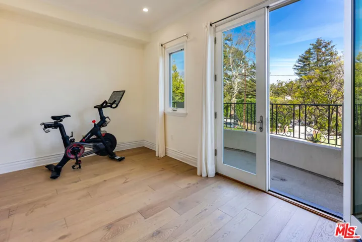 391 S Saltair Avenue, Los Angeles, California 90049