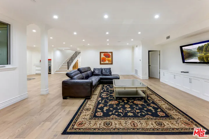 391 S Saltair Avenue, Los Angeles, California 90049