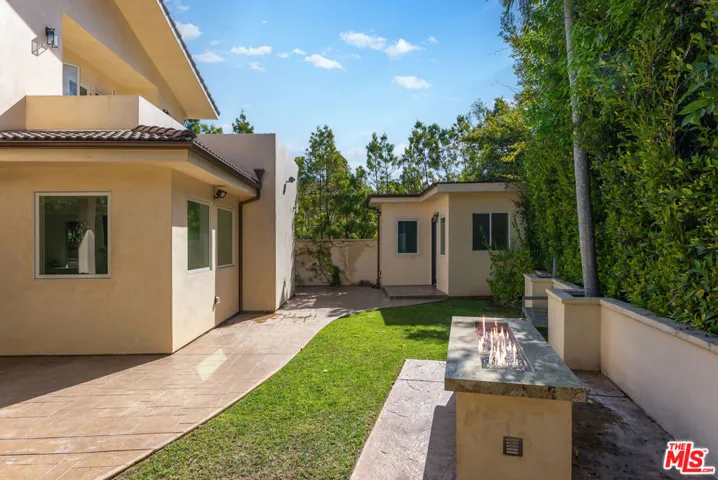 391 S Saltair Avenue, Los Angeles, California 90049