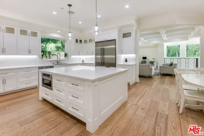 391 S Saltair Avenue, Los Angeles, California 90049