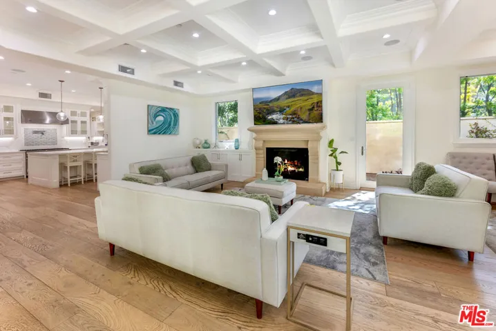 391 S Saltair Avenue, Los Angeles, California 90049