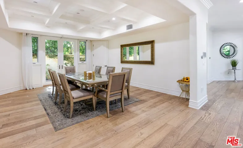391 S Saltair Avenue, Los Angeles, California 90049