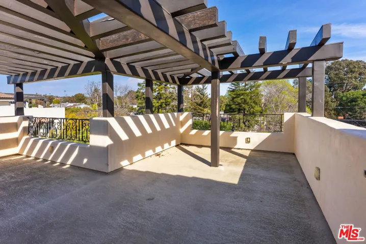 391 S Saltair Avenue, Los Angeles, California 90049